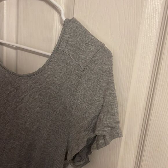 Red By BKE Top EUC Size medium - Picture 3 of 7